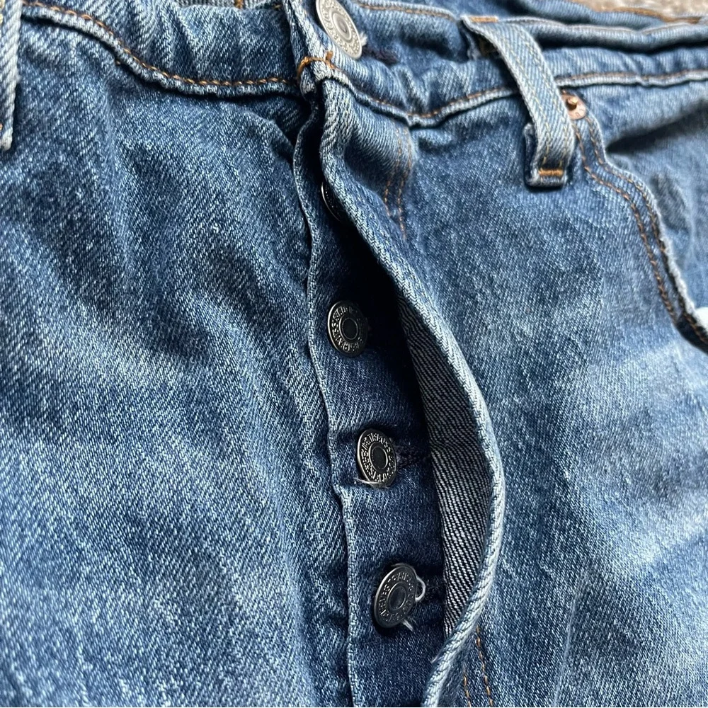 Levi's 501 Original Straight Leg Button Fly Stretch Jeans Medium Wash 32x30